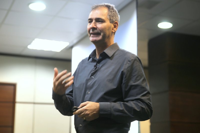 Professor Marcelo Paiva